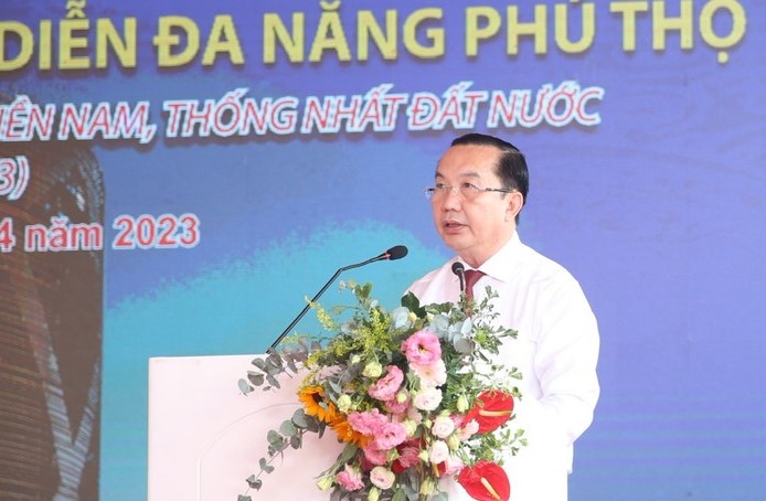 Ông Trần Thế Thuận phát biểu