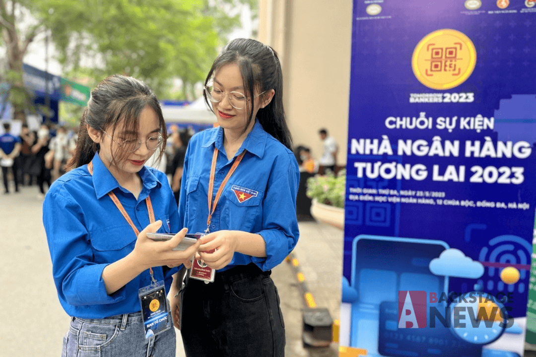 Truyền thông sự kiện trong trường đại học