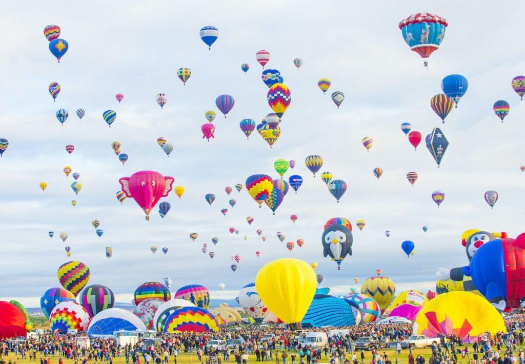 Lễ hội khinh khí cầu lớn nhất thế giới