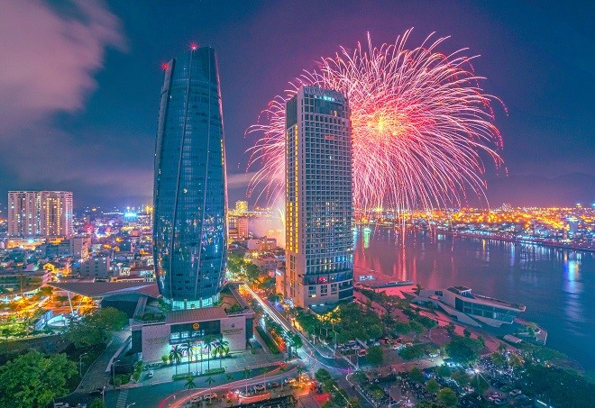 Khách sạn Novotel là một trong những điểm xem pháo hoa đẹp nhất tại Đà Nẵng DIFF 2023