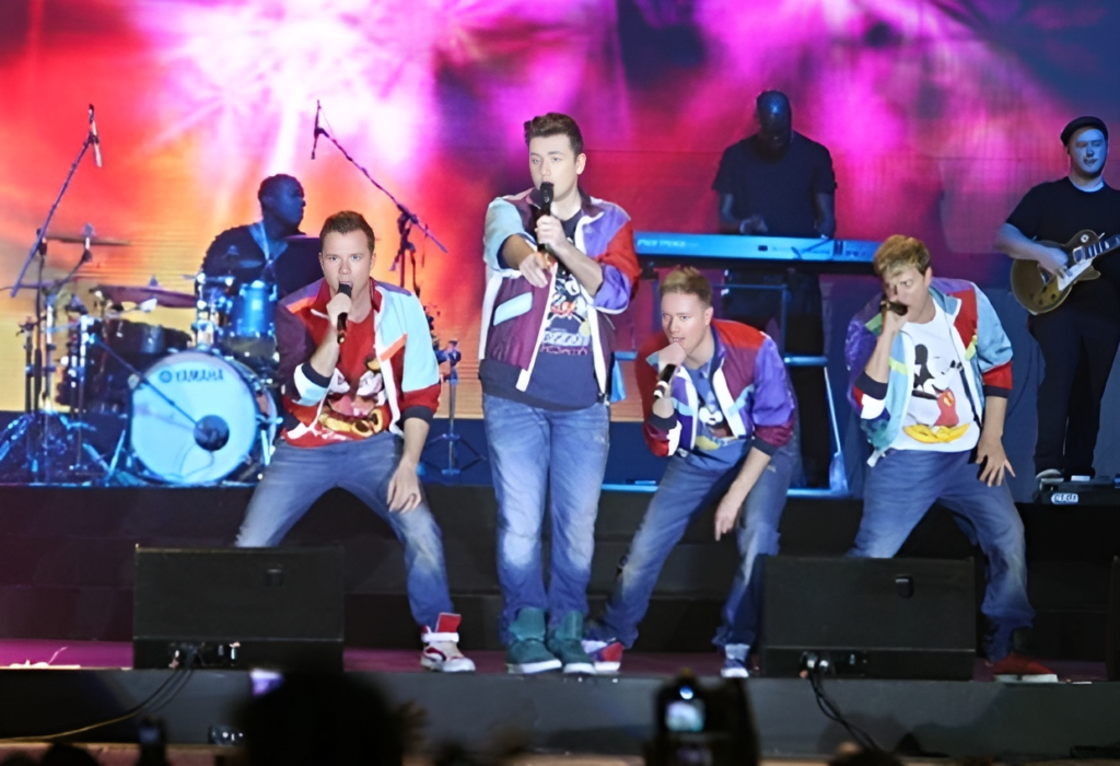 Westlife trong dem nhac toi 1/10/2011 tai Ha Noi