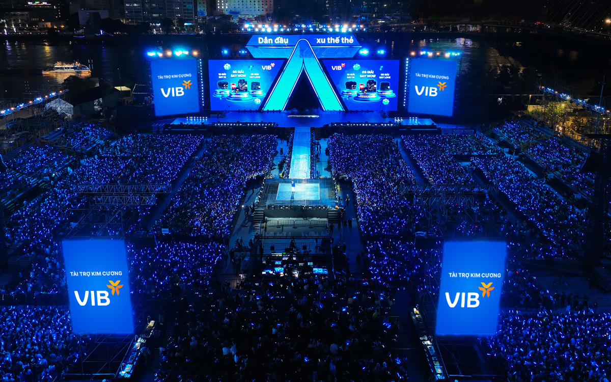 VIB tao dau an thuong hieu tai concert Anh Trai "Say Hi".