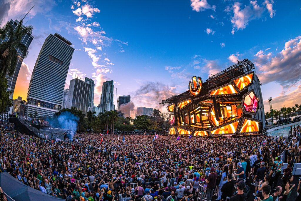 Công bố top 100 festivals DJ Mag 2025