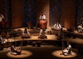 show diễn từ gốm GOm Show