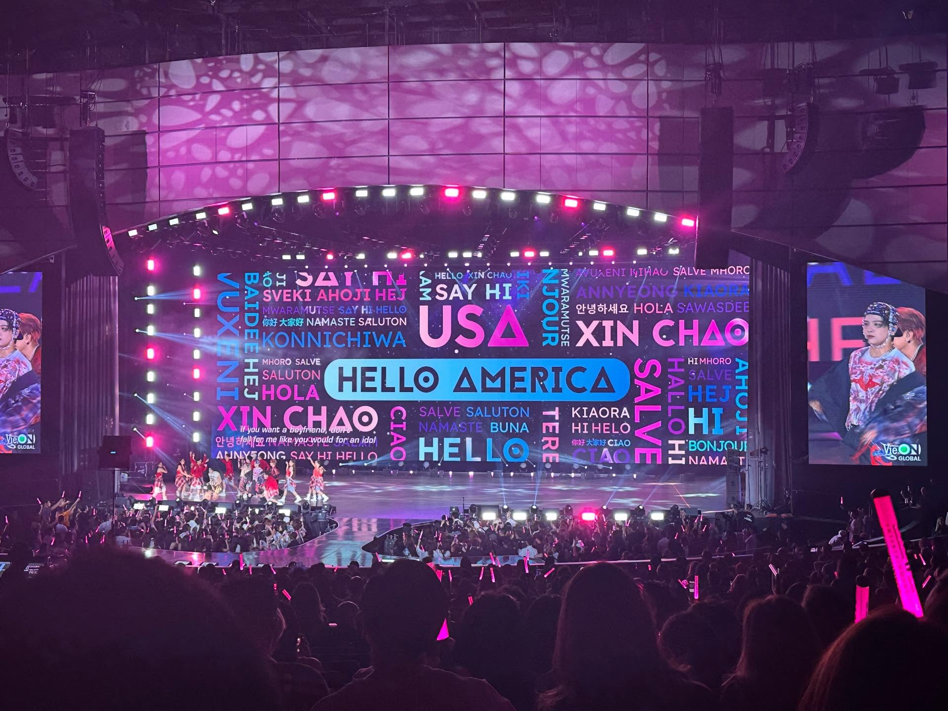 Concert Anh Trai Say Hi Las Vegas Mỹ lấp kín chỗ