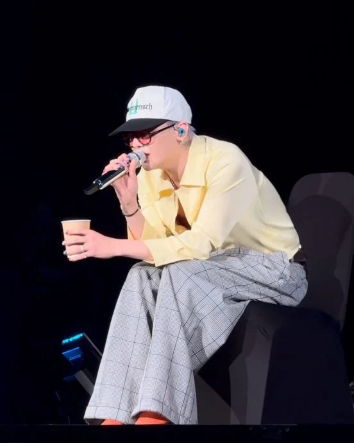 G-Dragon kiệt sức world tour Übermensch