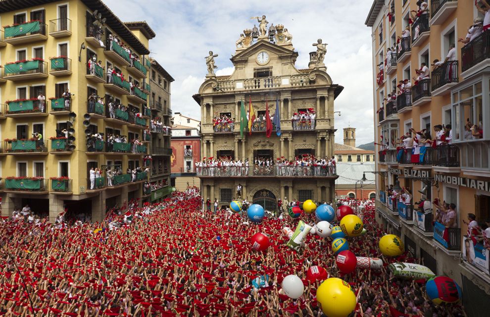 Le hoi bo tot San Fermín Tay Ban Nha