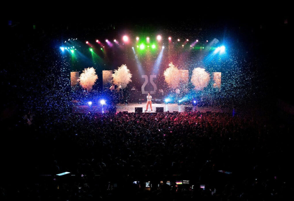 hoang dung 25 concert Xoay Tròn Concert Hoàng Dũng 1