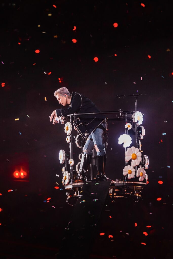 sân khấu tour diễn g-dragon tại kuala lumpur
