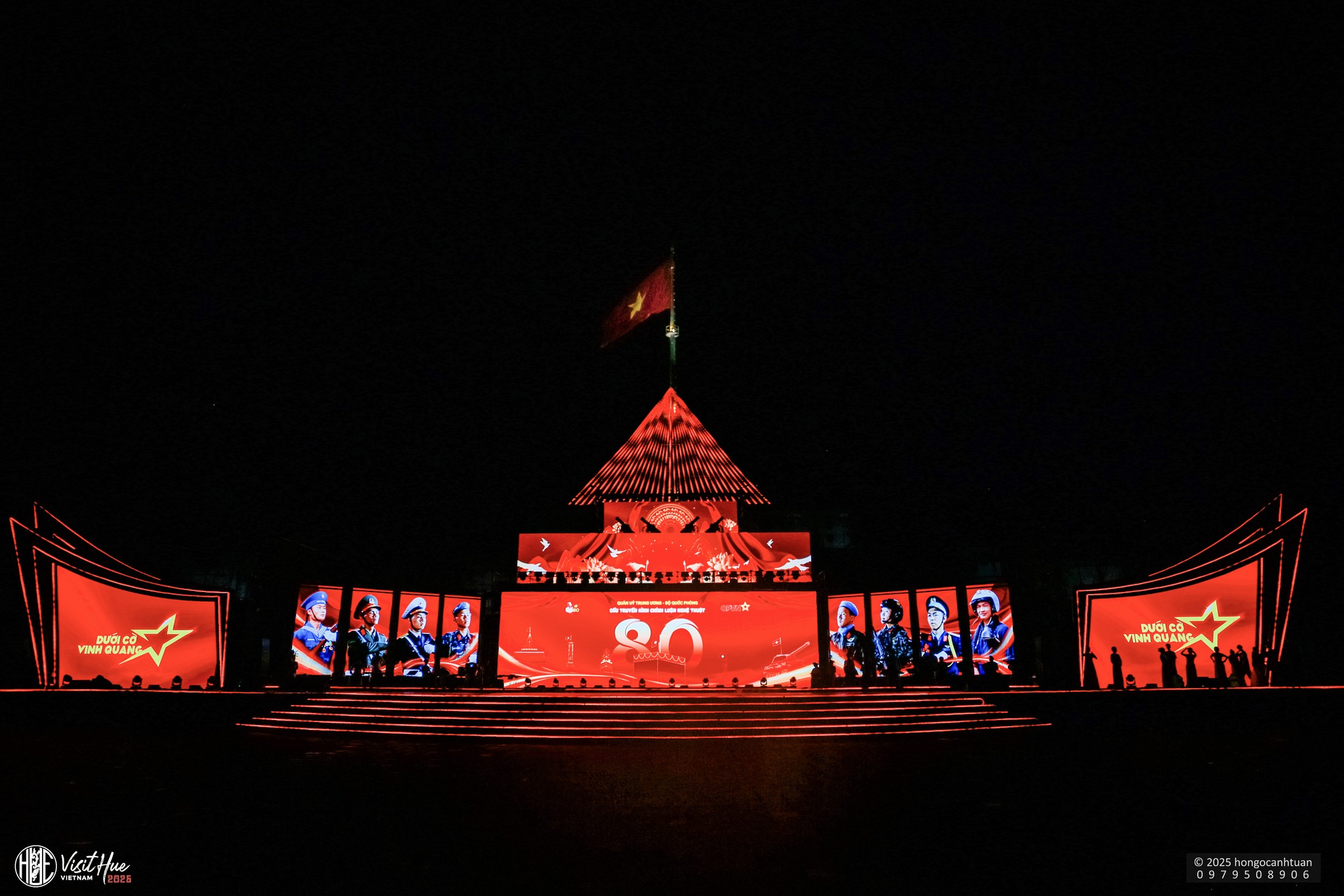 Dưới Cờ Vinh Quang Huế