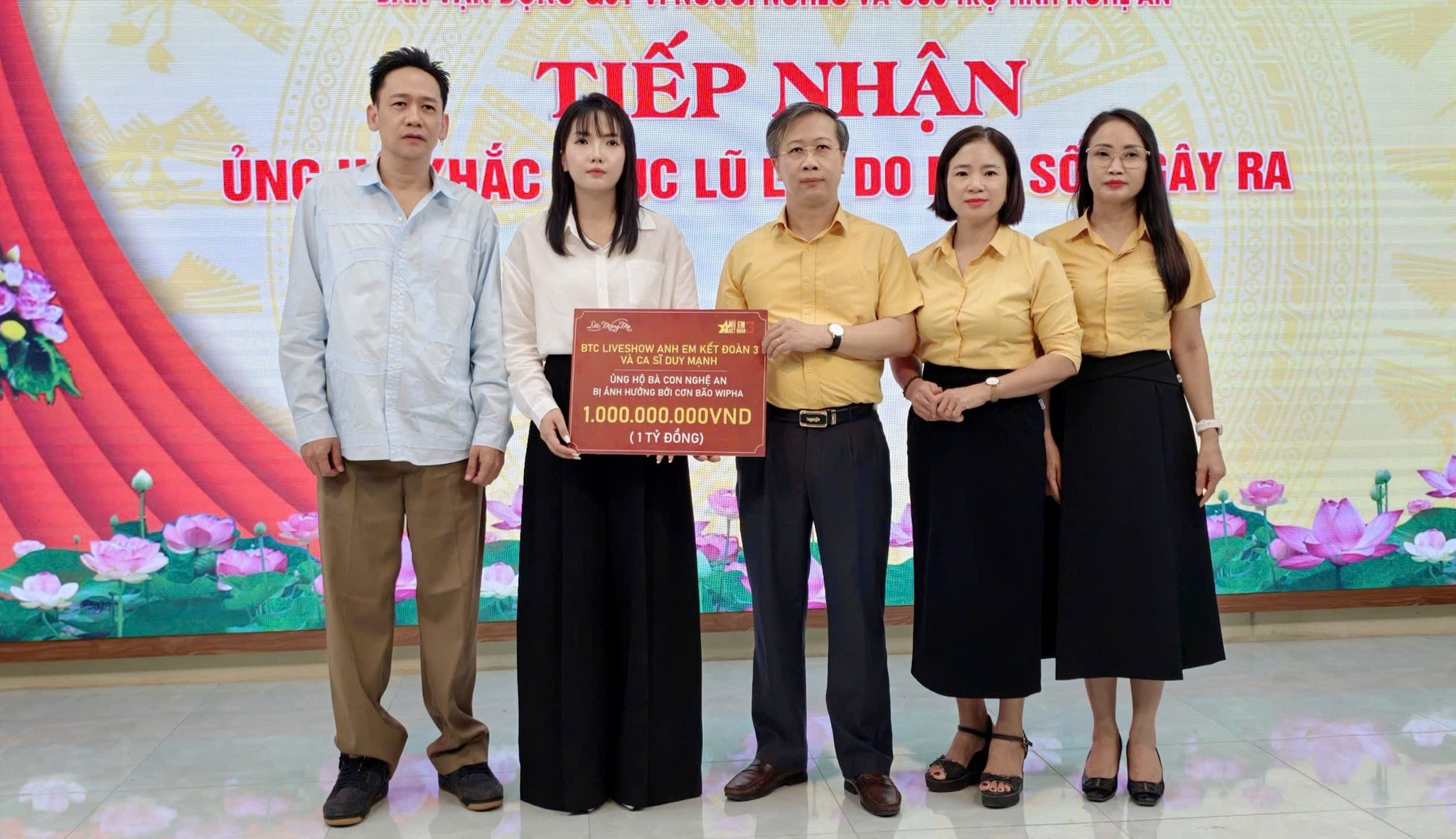 Duy Mạnh liveshow Anh Em Kết Đoàn 3 ủng hộ 1 tỷ