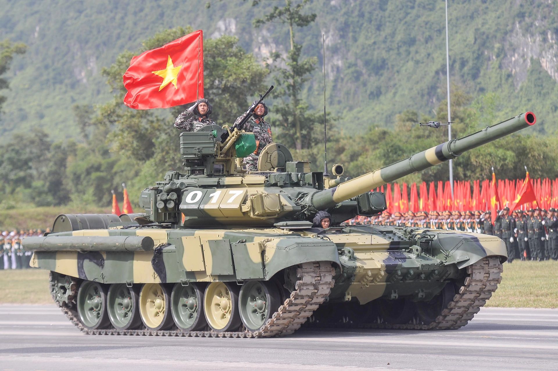 Khí tài quân sự hiện đại