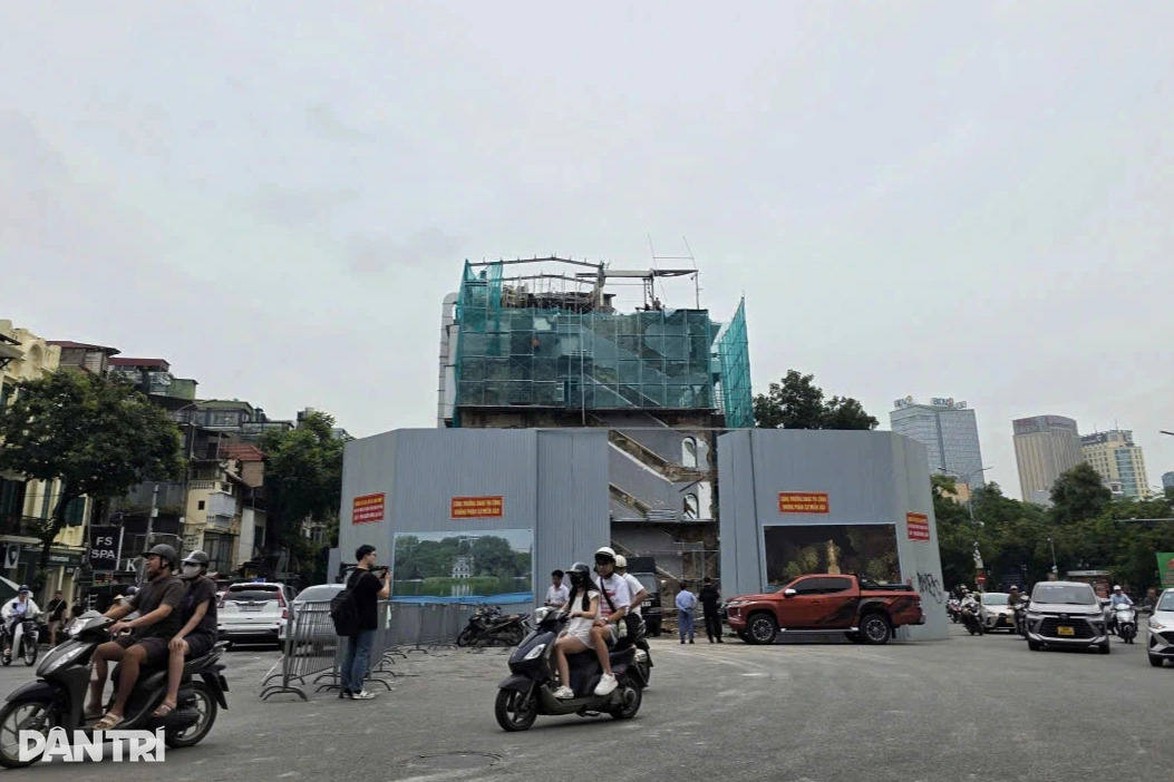 Quảng trường Đông Kinh Nghĩa Thục mới sau phá bỏ Hàm cá mập