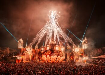 Tomorrowland 2025 phá kỷ lục livestream TikTok