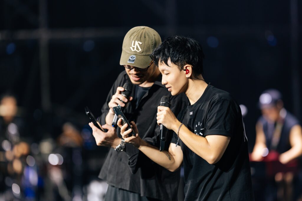 hoàng dũng cùng nghệ sĩ khác mời tập luyện cho concert xoay tròn (3)