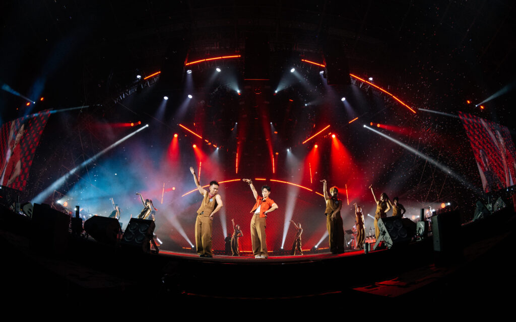 hoàng dũng mang concert xoay tròn tới tphcm