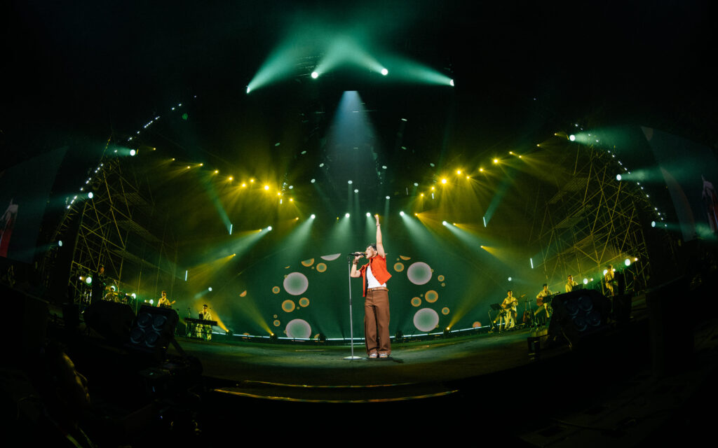hoàng dũng mang concert xoay tròn tới tphcm (2)