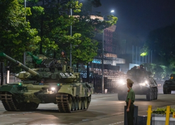 Dàn khí tài diễu binh A80 xuyên đêm huấn luyện tại Quảng trường Ba Đình