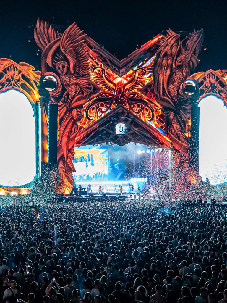 sân khấu untold festival (2)