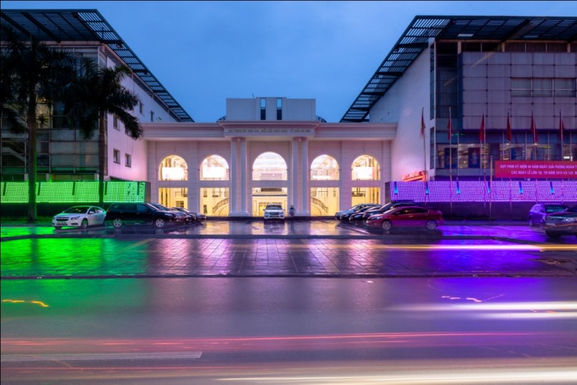 sân khấu ionah show