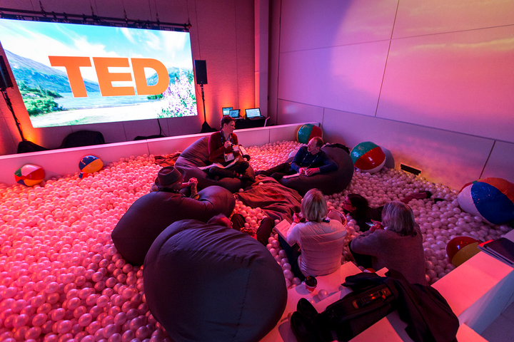 10 Ý tưởng DECOR không gian hội thảo từ TED