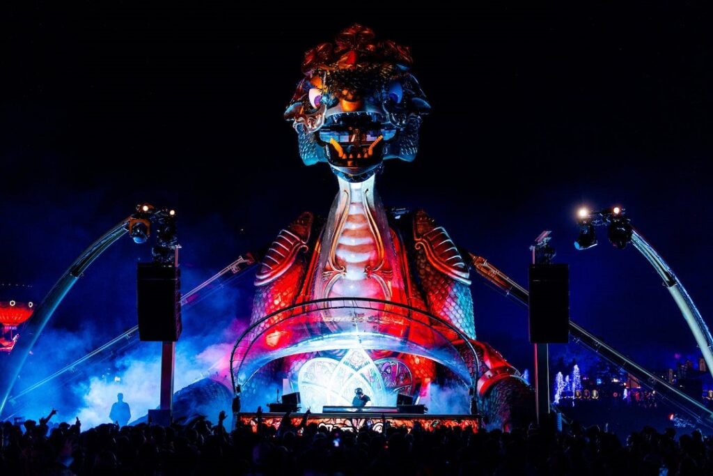 tomorrowland dragon