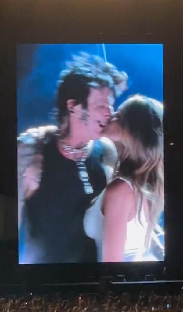 Tommy Lee và vợ