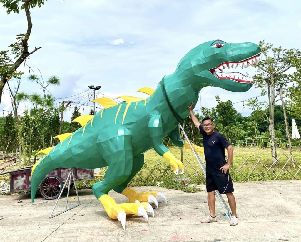 nghe nhan Quang Minh