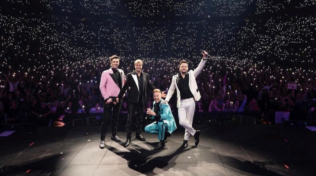 Westlife mở thêm đêm concert tại Việt Nam
