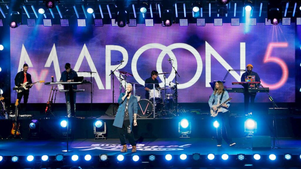 Maroon 5 về Việt Nam biểu diễn