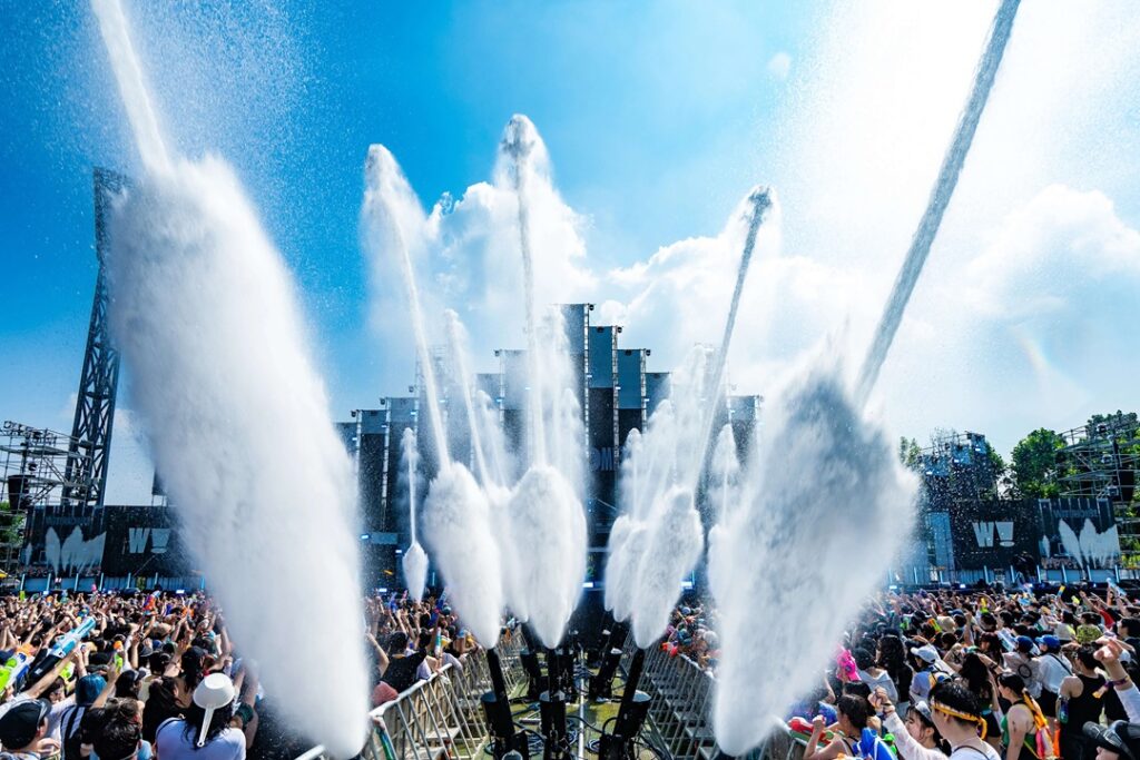 Lễ hội Waterbomb nổi tiếng sẽ đến Hồng Kông lần đầu tiên vào tháng 6 này. Trước đó, lễ hội cũng được công bố sẽ được tổ chức tại Việt Nam.