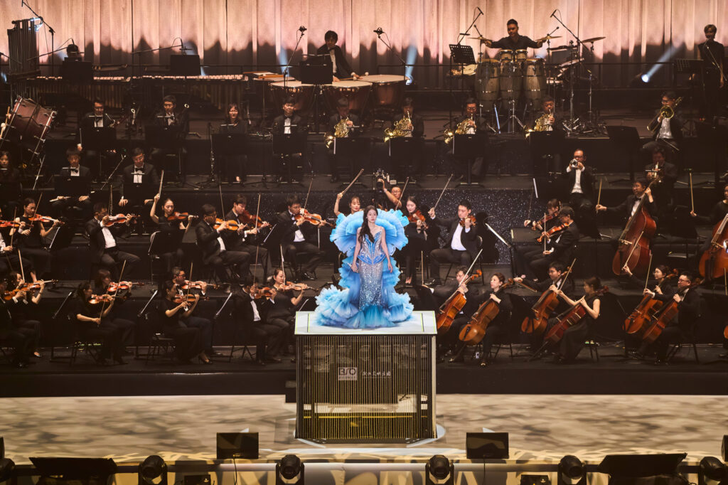 Concert “Epic of Love” của Trương Bích Thần ế vé giữa lùm xùm “Niên Luân” với Uông Tô Lang