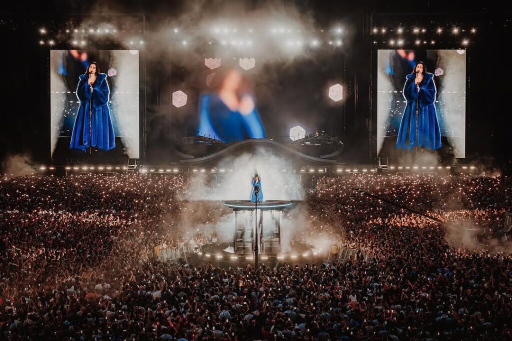 sân khấu dua lipa 1