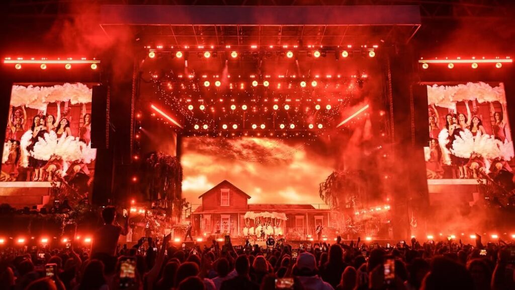 sân khấu tour diễn lana del rey