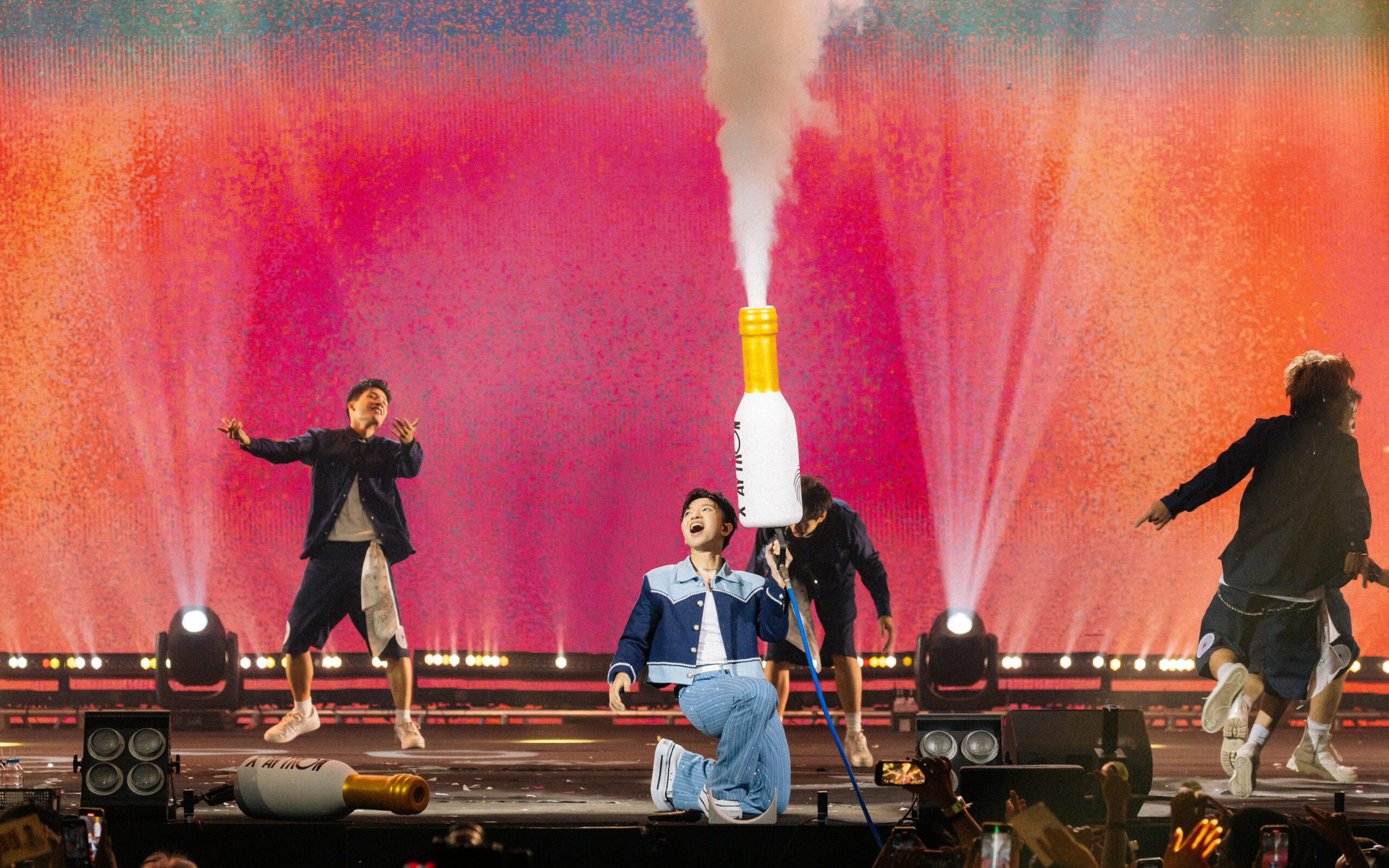 hoàng dũng mang concert xoay tròn tới tphcm (8)